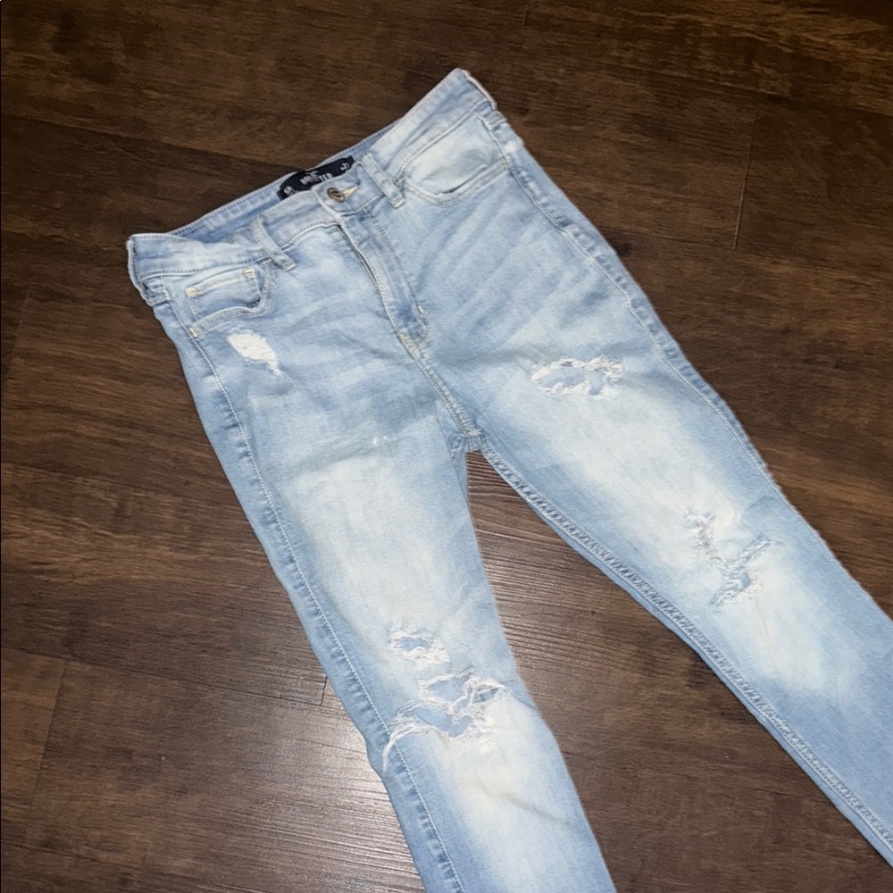 Hollister Light Blue Distressed Jeans - Picture 3 of 6